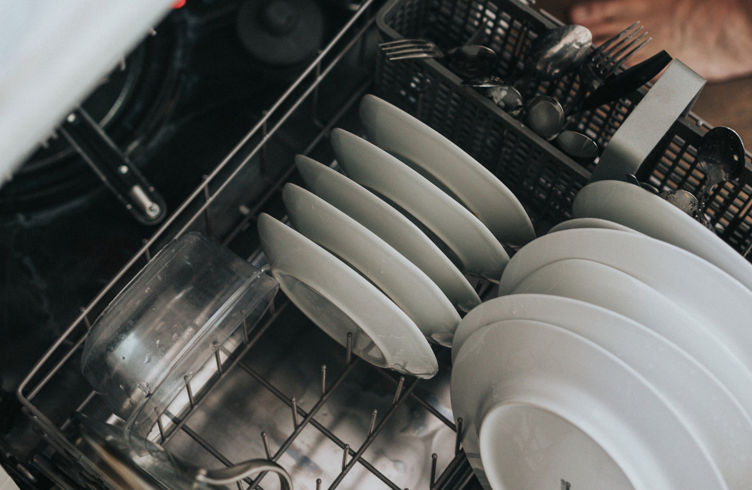 How to Clean a Dishwasher: A Quick & Easy Guide